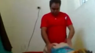 Da-trẻ, tóc, da đen, Nisag xes ngua Maxwell lấy nó
